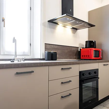 Апартаменты 5' From Metro Lima To Piazza Duomo Милан